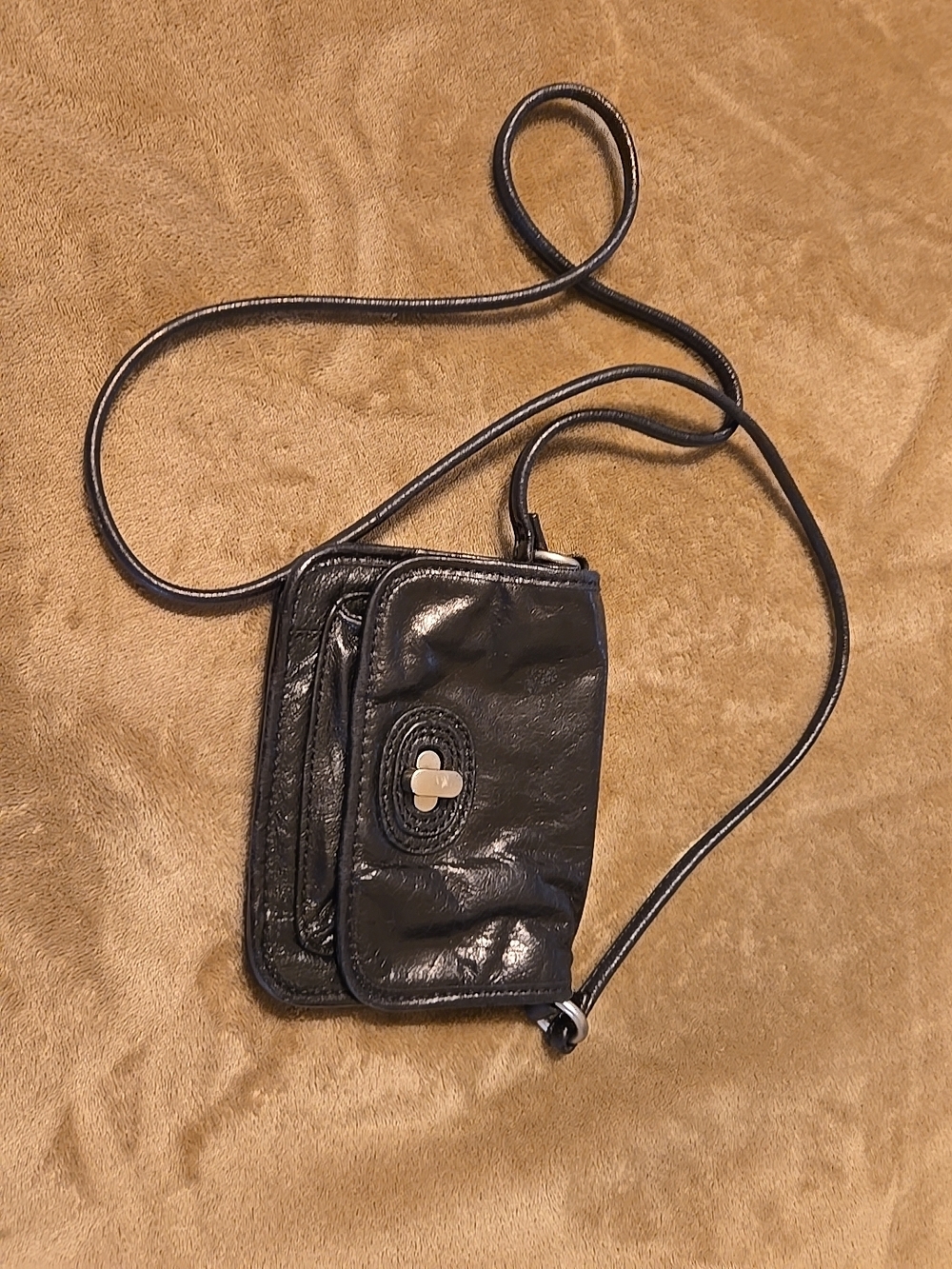 Fossil Black Leather Crossbody with Turn-Lock Detail